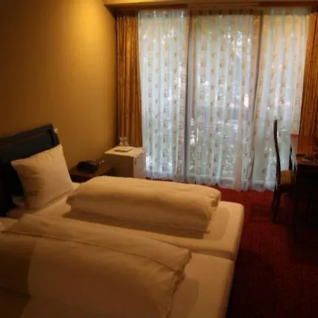Halong 3* Berlin
