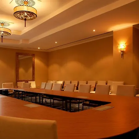 Halong Hotel 3*
