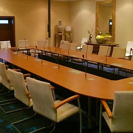 Halong Hotel 3*