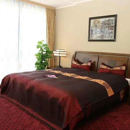 Halong 3* Berlino
